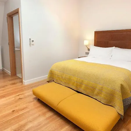 Premier Dublin, Ballsbridge Apartment *