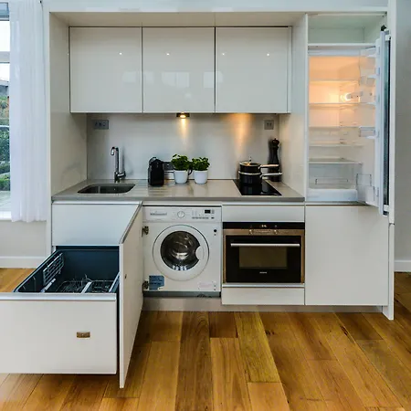 Premier Dublin, Ballsbridge Apartment *
