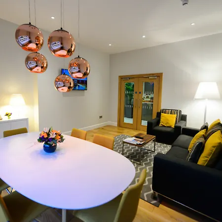 Premier Dublin, Ballsbridge Apartment *